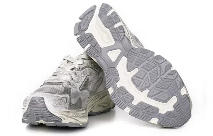 Racer S “White Metallic Silver” Racer S “White Metallic Silver”