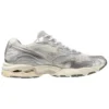 Wave Rider 10 “Metallic Snow White”