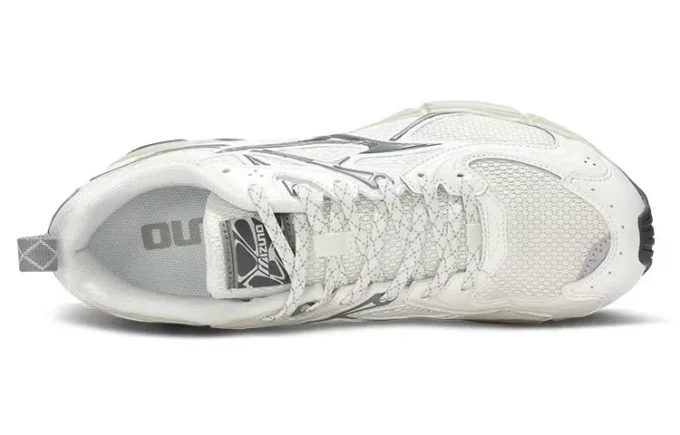 Wave Rider 10 “White Grey”